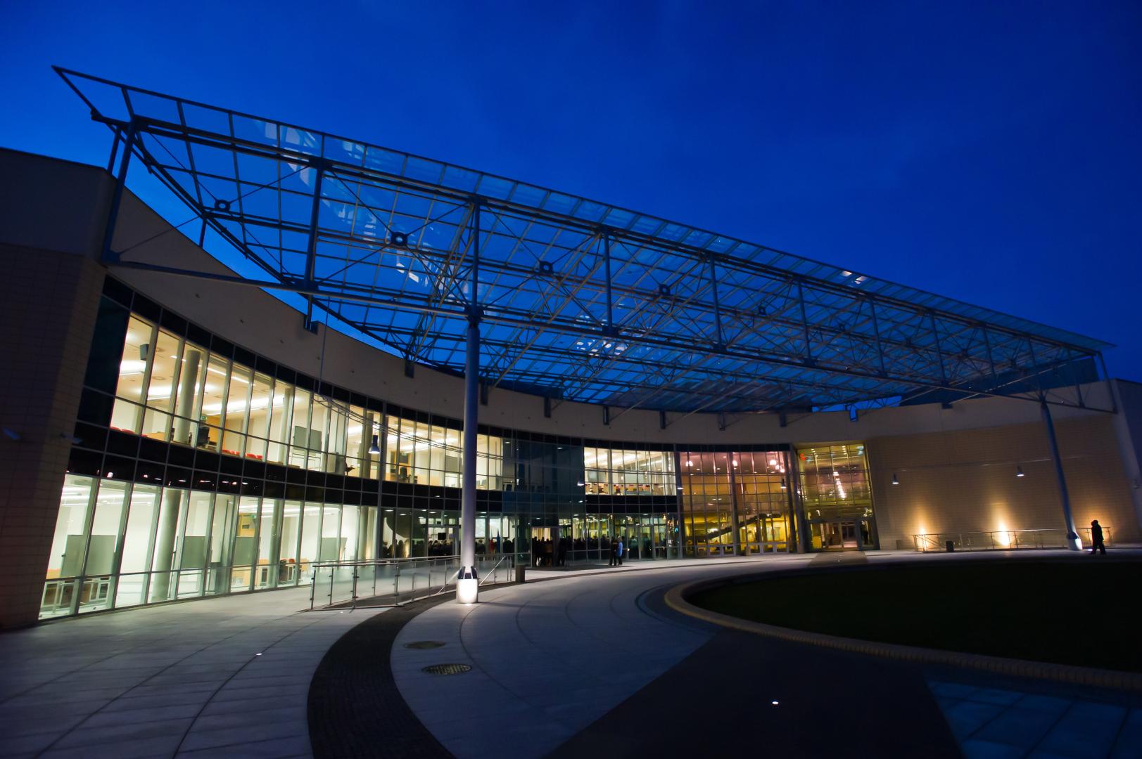 BIBLIOTEKA I CENTRUM WYKŁADOWE (A23) | Politechnika Poznańska
